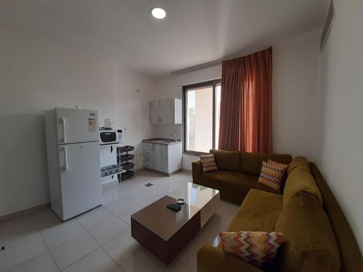 Furnished Apartments Near Mcdonald'S Al-Madina Al-Monawara St Amman Extérieur photo