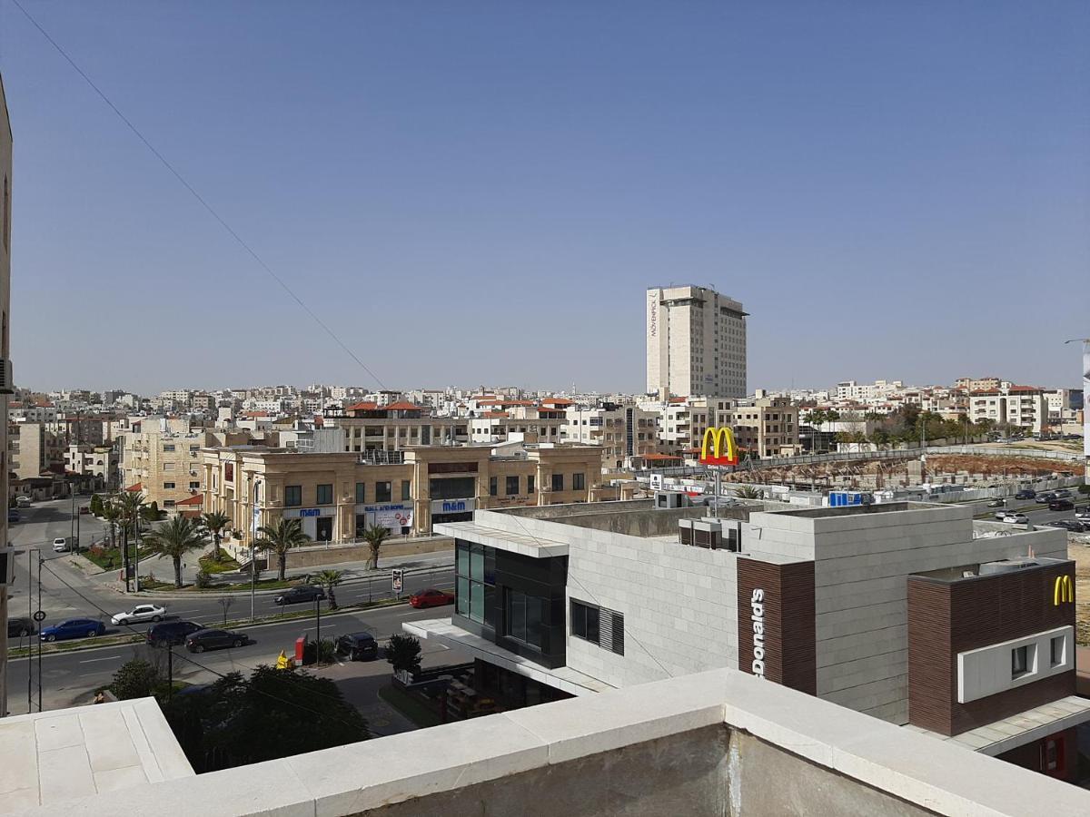 Furnished Apartments Near Mcdonald'S Al-Madina Al-Monawara St Amman Extérieur photo
