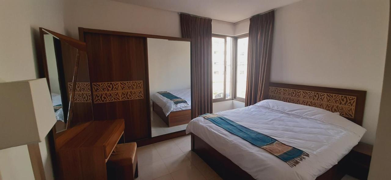 Furnished Apartments Near Mcdonald'S Al-Madina Al-Monawara St Amman Extérieur photo