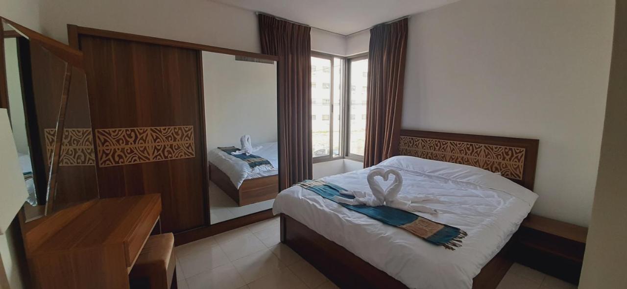 Furnished Apartments Near Mcdonald'S Al-Madina Al-Monawara St Amman Extérieur photo