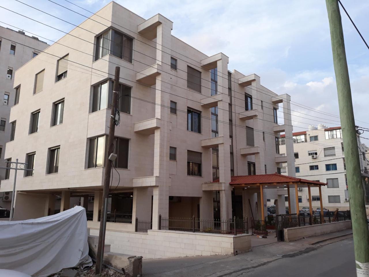 Furnished Apartments Near Mcdonald'S Al-Madina Al-Monawara St Amman Extérieur photo
